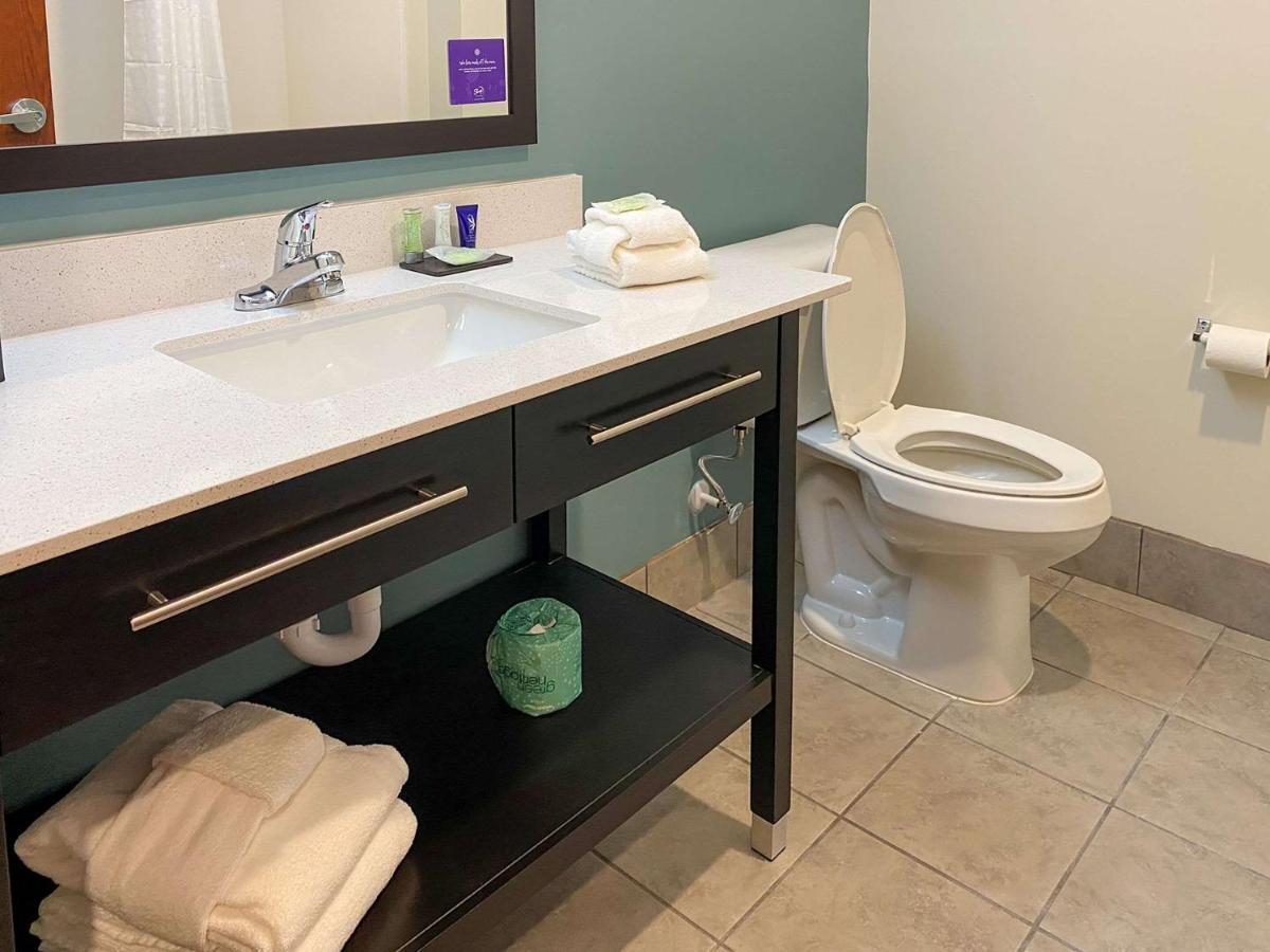 Sleep Inn Greensboro - Coliseum Area Екстериор снимка