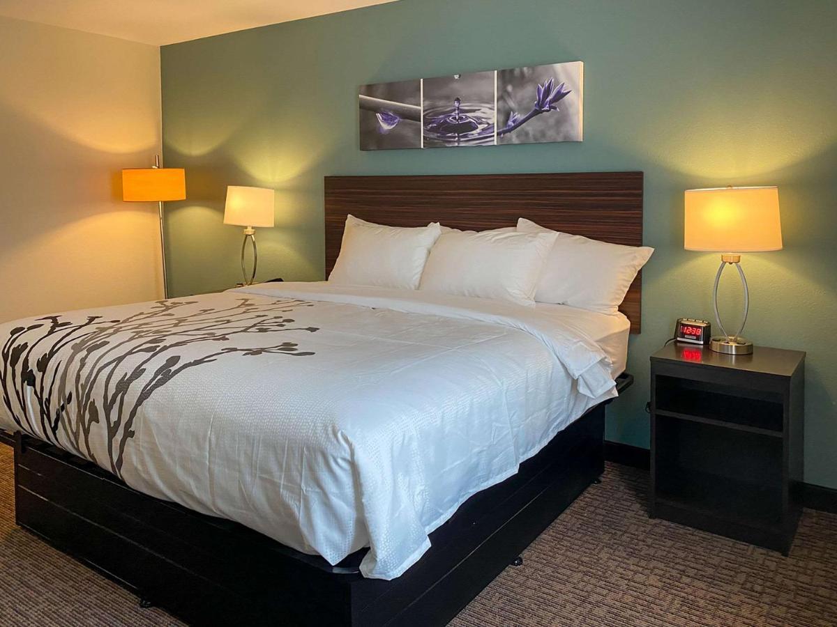 Sleep Inn Greensboro - Coliseum Area Екстериор снимка