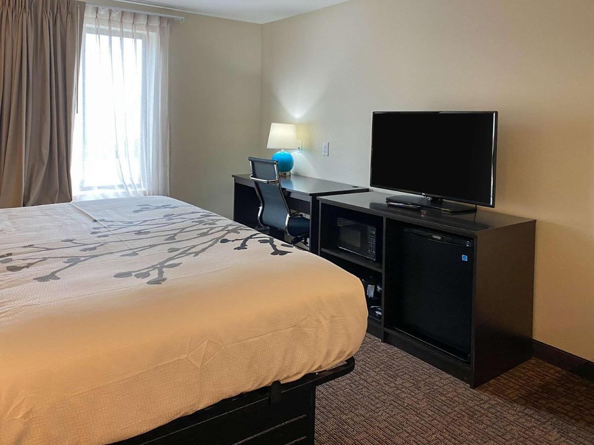 Sleep Inn Greensboro - Coliseum Area Екстериор снимка