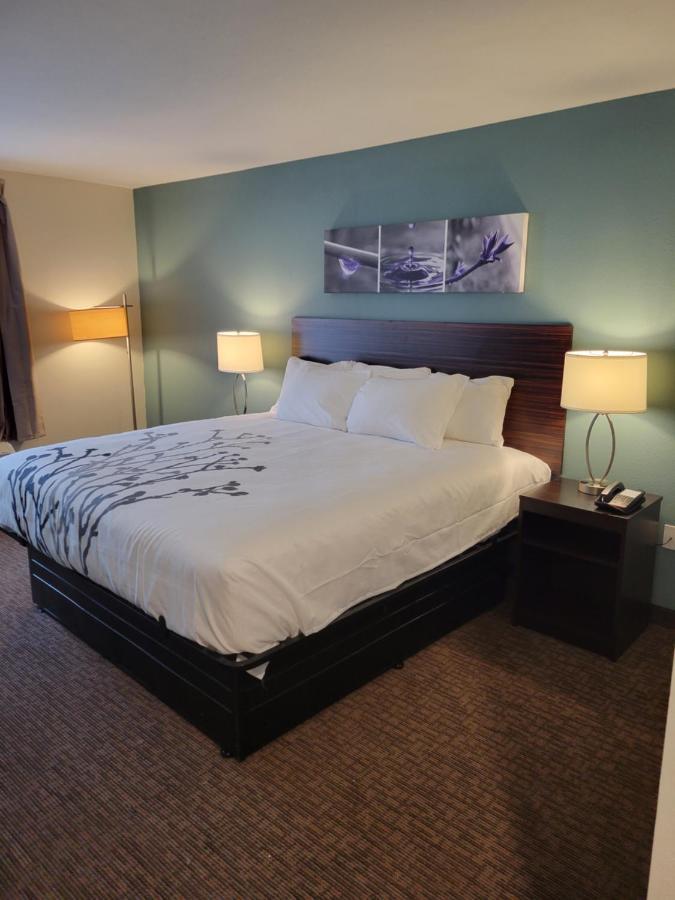 Sleep Inn Greensboro - Coliseum Area Екстериор снимка